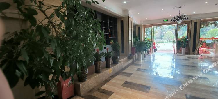 龙里龙瑞银河酒店(龙里北站县中医院店)图片