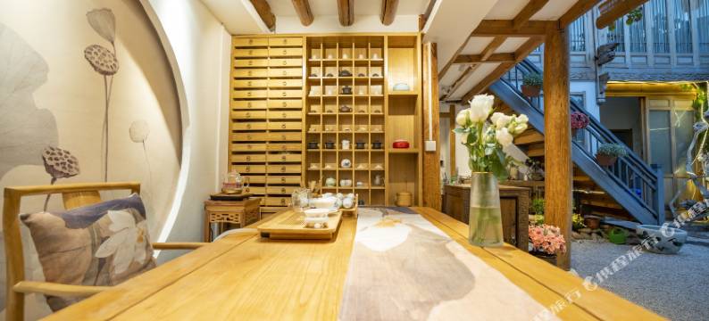 丽江见素抱朴客栈图片