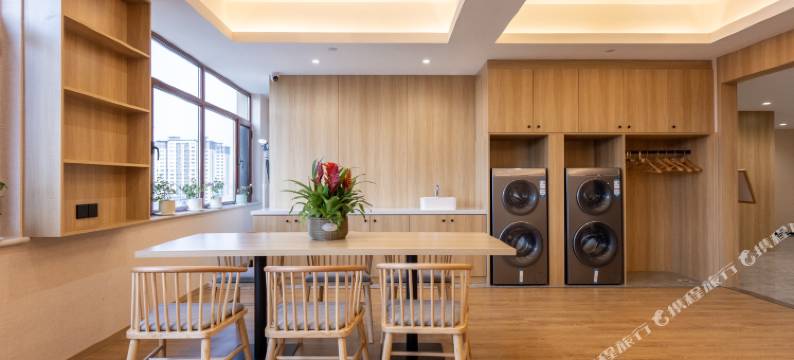 诗卉电影电竞酒店(唐山丰润区大麦广场店)图片