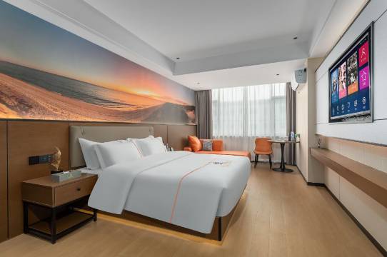 青年精品公寓(东莞黄江嘉荣购物广场店)