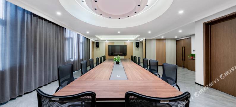 蓝豪国际酒店图片