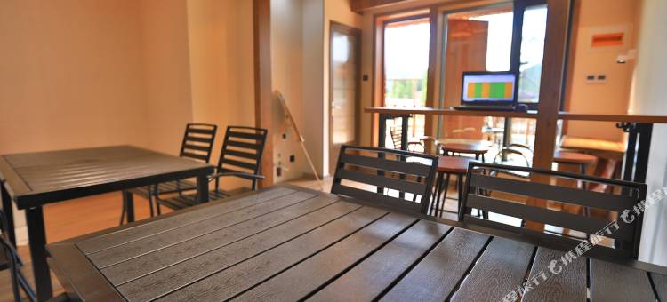 鹏游见山海民宿(喀纳斯老村店)图片