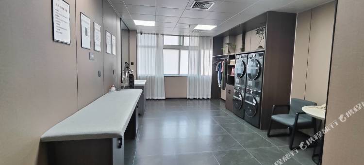 瑞贝卡大酒店(许昌曹魏古城胖东来时代广场店)图片