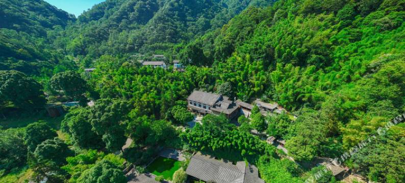 峨眉山悦庄清音汤泉民宿图片