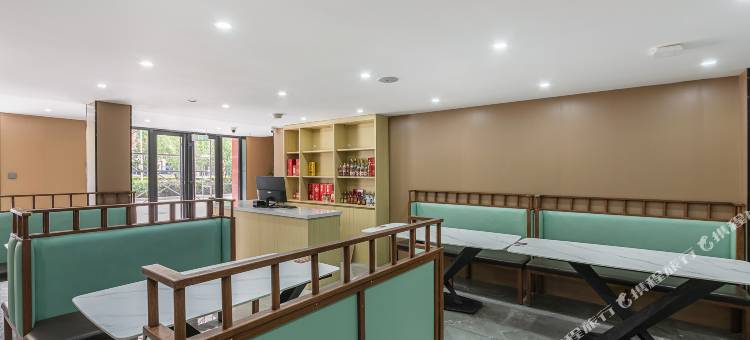 丽呈睿轩酒店(银川宝丰医院宁港南巷店)图片