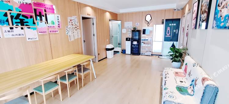小逸青旅民宿(徐州火车站店)图片