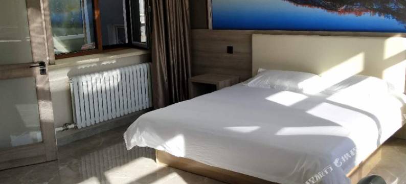 呼玛金色港湾假日酒店图片