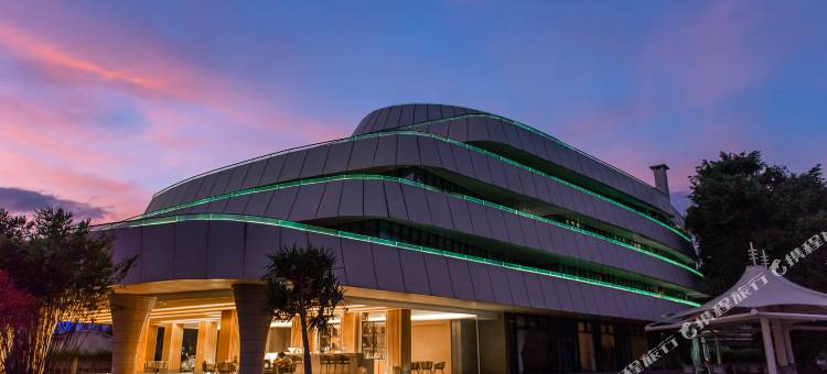 万宁日月湾由仑YOOLAND酒店图片