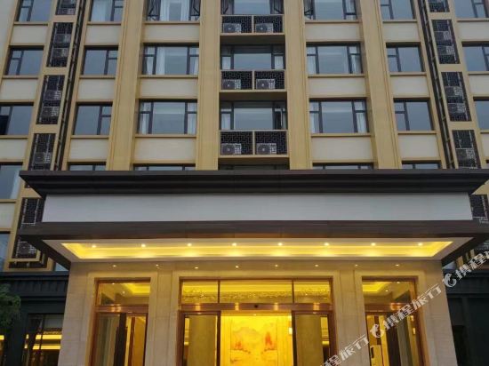 畅春花园酒店(成都畅春园会议中心)    分(5条点评) 258起距离95米