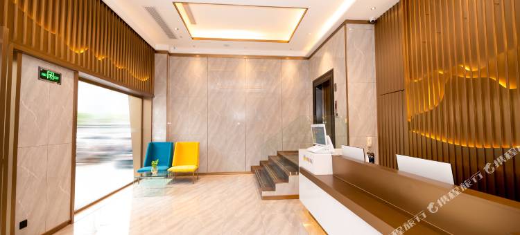 潮漫酒店(深圳宝安体育馆西乡地铁站店)图片