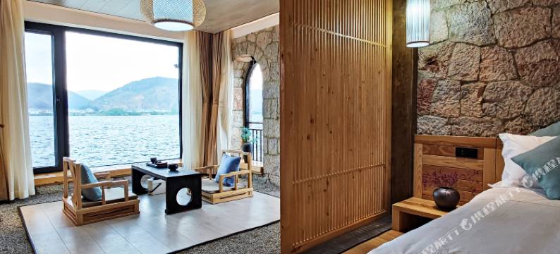 大理金梭岛水榭临海宿客栈图片