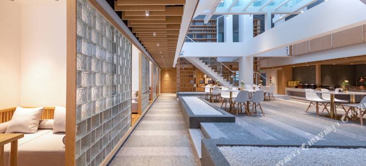 徐州云龙湖矿业大学亚朵酒店图片