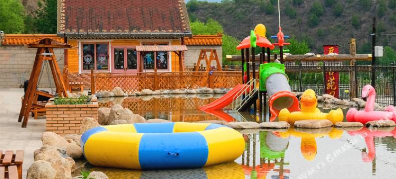 雾灵山金水屯庄园图片