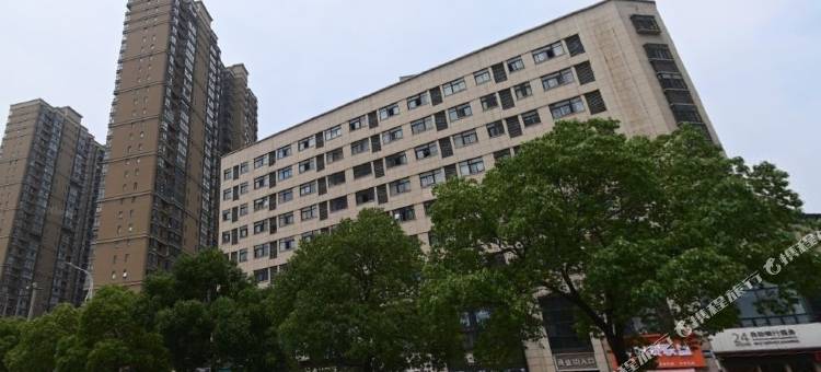 时宿巨幕影音公寓(钟楼区青枫公园店)图片