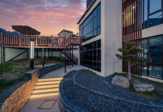 Daoban Weijia · Qifeng Homestay (Huangshan Scenic Area Huangshan Tangkounandamen) Hotel Overview