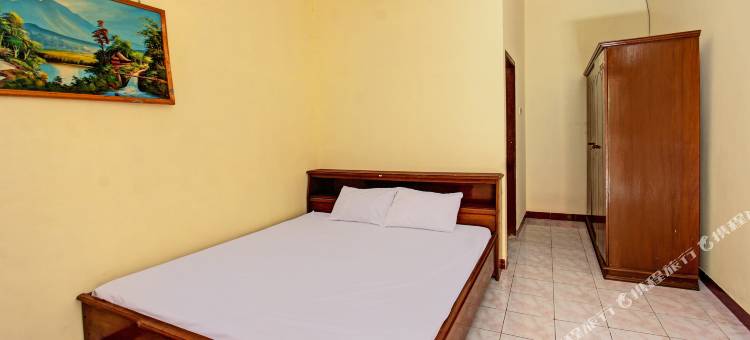 O酒店洛斯门查贝梅拉-近阿尔法玛特宾塔罗(Hotel O Losmen Tjabe Merah Near Alfamart Bintaro)图片