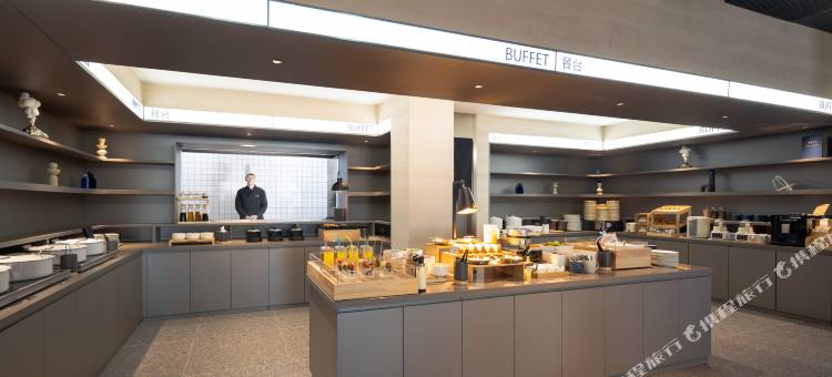 沈阳于洪广场地铁站黄海路轻居酒店图片