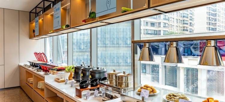 智选假日酒店(泰州万象城金融广场店)图片