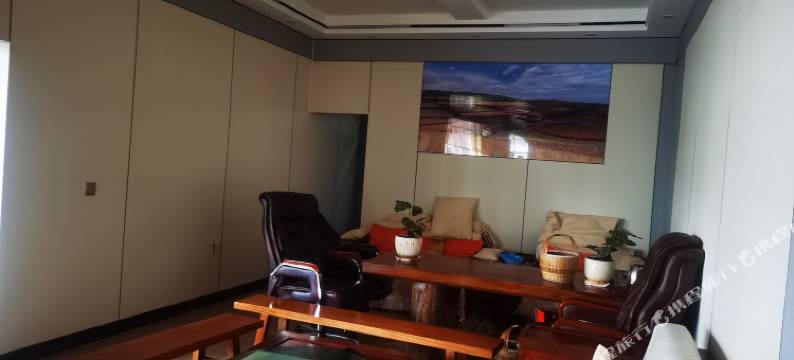 昆明红土七彩人家图片