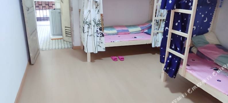 奈斯青年旅舍(武商梦时代店)图片