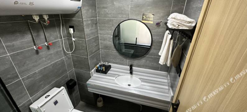 色达雅卓酒店图片