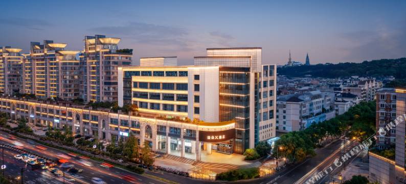 杭州西湖湖滨定安路地铁站亚朵X酒店图片