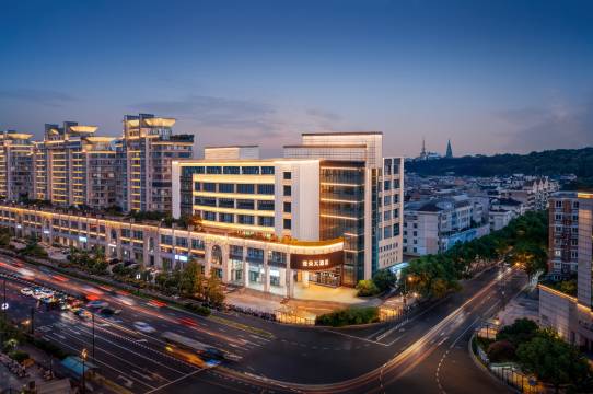 杭州西湖湖滨定安路地铁站亚朵X酒店