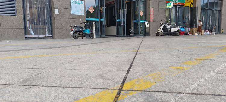 曼悦轻奢酒店(鹰潭站天虹购物中心店)图片