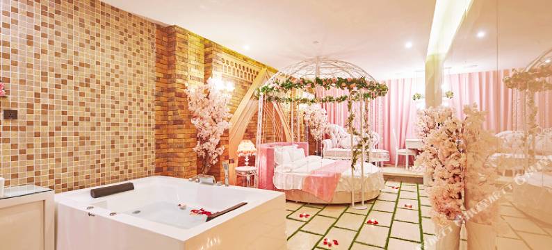 万爱情侣主题酒店(南京夫子庙店)图片