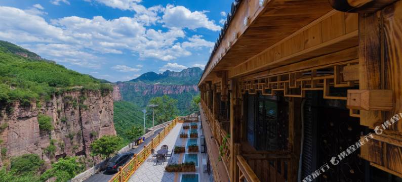 万仙山红岩楼(郭亮村店)图片