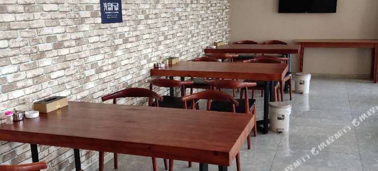 雷克泰主题酒店(蚌埠高铁站店)图片
