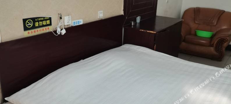 平定日日顺旅店图片