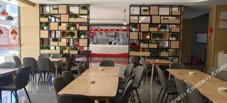 尚客优连锁酒店(甘孜巴塘桃园路店)图片