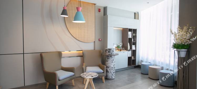 鼎居精选酒店(泰山火车站万达店)图片