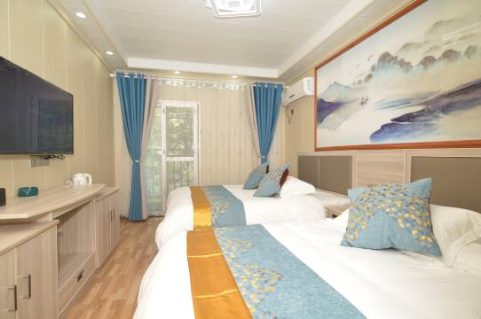 神农架湖上美景民宿(坪阡古镇店)