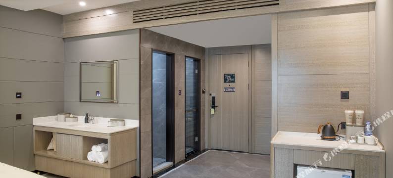 和田夜市团结广场亚朵酒店图片