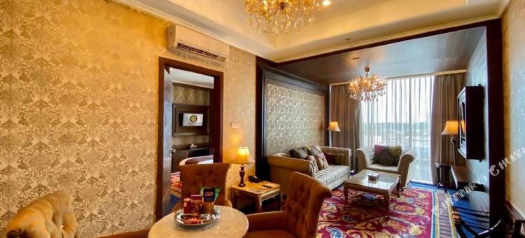 蓝宝石天空酒店及会议(Sapphire Sky Hotel & Conference)图片