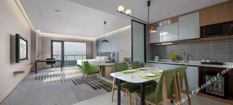 武汉国博套房假日酒店图片