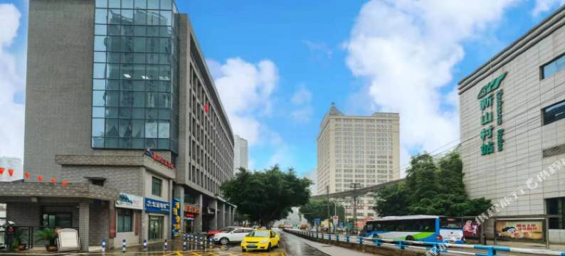 IU酒店(重庆大渡口步行街新山村地铁站店)图片