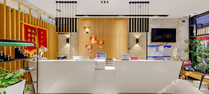 天美乐假日旅店(皖西学院店)图片