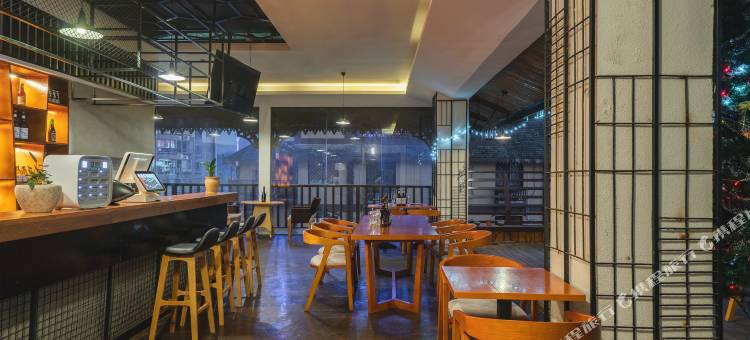 堇舍·艺术酒店(西双版纳曼听公园泼水广场店)图片