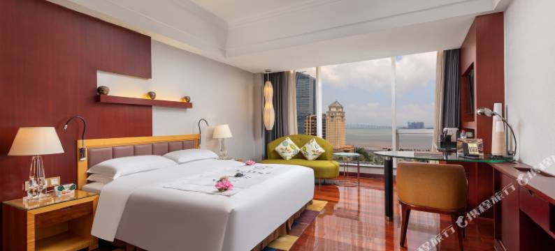 珠海来魅力假日酒店(拱北口岸高铁站店)图片