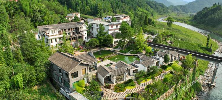 悠哉山居温泉民宿图片