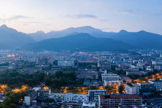 泰安泰山岱庙溪美雅居酒店图片