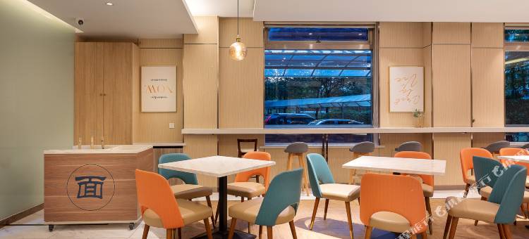 汉庭酒店(上海新国际博览中心龙阳路地铁站店)图片