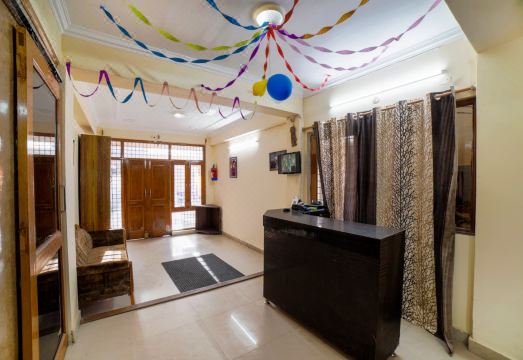 Goroomgo You and Me Mallital Nainital Hotel Overview