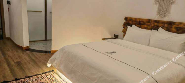 吐鲁番云隐栖舍酒店图片