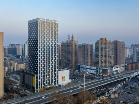 洛阳王府井王城公园地铁站亚朵X酒店