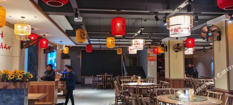 鸿华酒店图片