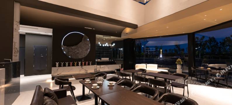 独山子区锦疆万郦酒店(独库公路博物馆店)图片
